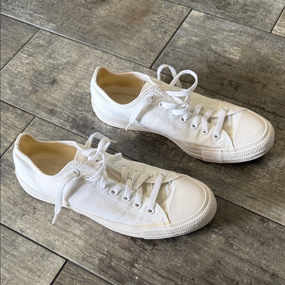 Converse White Canvas Sneakers - Picture 2 of 6